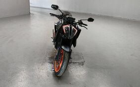 KTM 1290 SUPER DUKE R V39