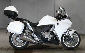 HONDA VFR1200F DCT 2011 SC63