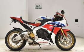 HONDA CBR1000RR SPECIAL EDITION 2015 SC59