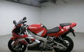 YAMAHA YZF-R1 2000 RN04