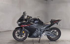 YAMAHA YZF-R25 RG10J
