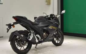 SUZUKI GIXXER 250 SF