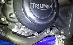 TRIUMPH STREET TRIPLE 85 2013