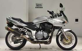 SUZUKI BANDIT 1200 S 2000 GV77A