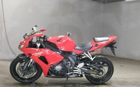 HONDA CBR1000RR SC57