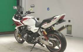 HONDA CB1300SB SUPER BOLDOR A 2012 SC54