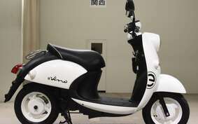 YAMAHA E-VINO SY11J