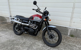 TRIUMPH  TRIUMPH  BONNEVILLE 900 2015 TJ9157