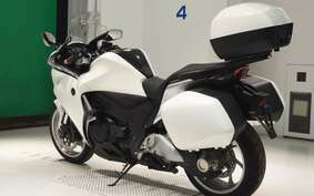 HONDA VFR1200F DCT 2011 SC63