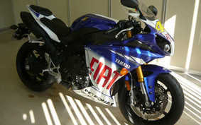 YAMAHA YZF-R1 2010 RN23