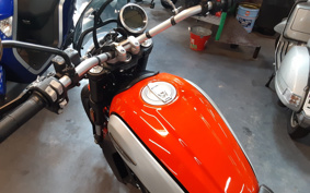 DUCATI  DUCATI  SCRAMBLER  ICON  2020 K102