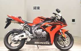 HONDA CBR1000RR 2011 SC57