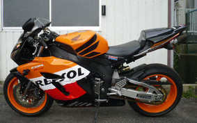 HONDA CBR1000RR 2004 SC57