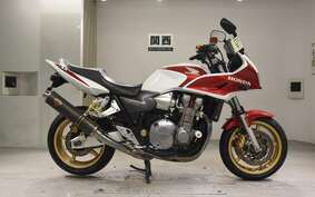 HONDA CB1300SB SUPER BOLDOR A 2006 SC54