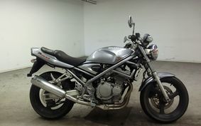 SUZUKI BANDIT 250 GJ77A