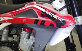 HUSQVARNA SM450R 2009