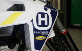 HUSQVARNA FC250