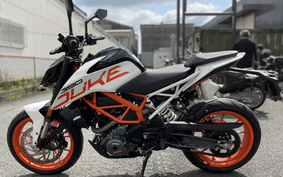 KTM 390 DUKE 2024 JPJ40