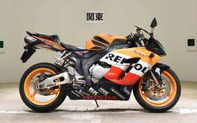 HONDA CBR1000RR 2005 SC57