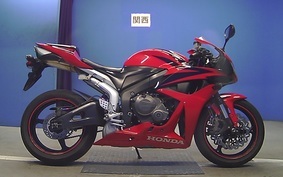 HONDA CBR600RR GEN 3 2008 PC40