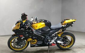 SUZUKI GSX-R1000 2005 GT76A