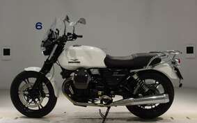 MOTO GUZZI V7 STONE 2013