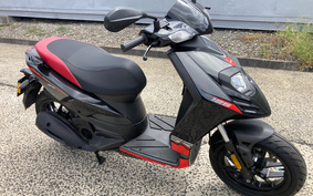 APRILIA SR125