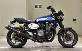 YAMAHA XJR1300 C 2015 RP19