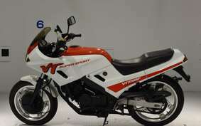 HONDA VT250FG MC15