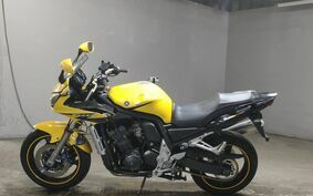 YAMAHA FZ FAZER FEATHER 2002 RN066