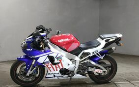 YAMAHA YZF-R1 1999 RN01