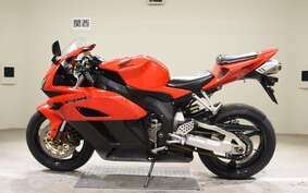 HONDA CBR1000RR 2004 SC57