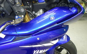 YAMAHA YZF-R1 2013