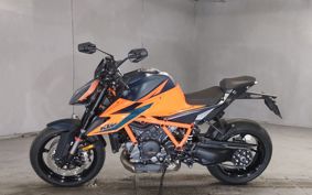 KTM 1290 SUPER  DUKE R V3940