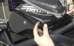 TRIUMPH DAYTONA 675 2009