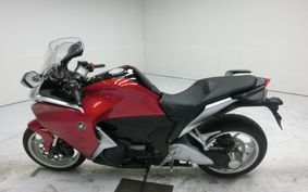 HONDA VFR1200F DCT 2011 SC63