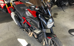 DUCATI  DUCATI DIAVEL 2011 ZDMG100ABBB