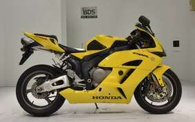 HONDA CBR1000RR 2004 SC57