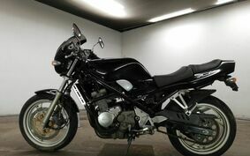 SUZUKI BANDIT 250 GJ74A