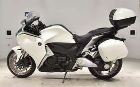 HONDA VFR1200F DCT 2012 SC63