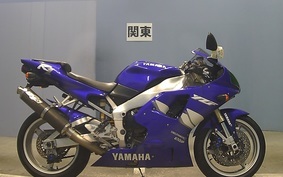 YAMAHA YZF-R1 1999 RN01