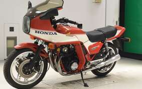 HONDA CB900F SC09