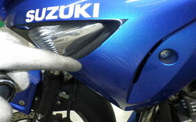 SUZUKI GSR250S