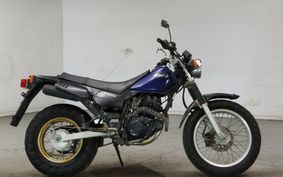 YAMAHA TW125 DE05