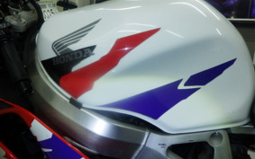 HONDA CBR900RR 2 1998