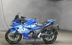 SUZUKI GIXXER 250 SF 不明