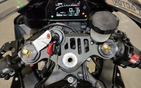 YAMAHA YZF-R1 RN39