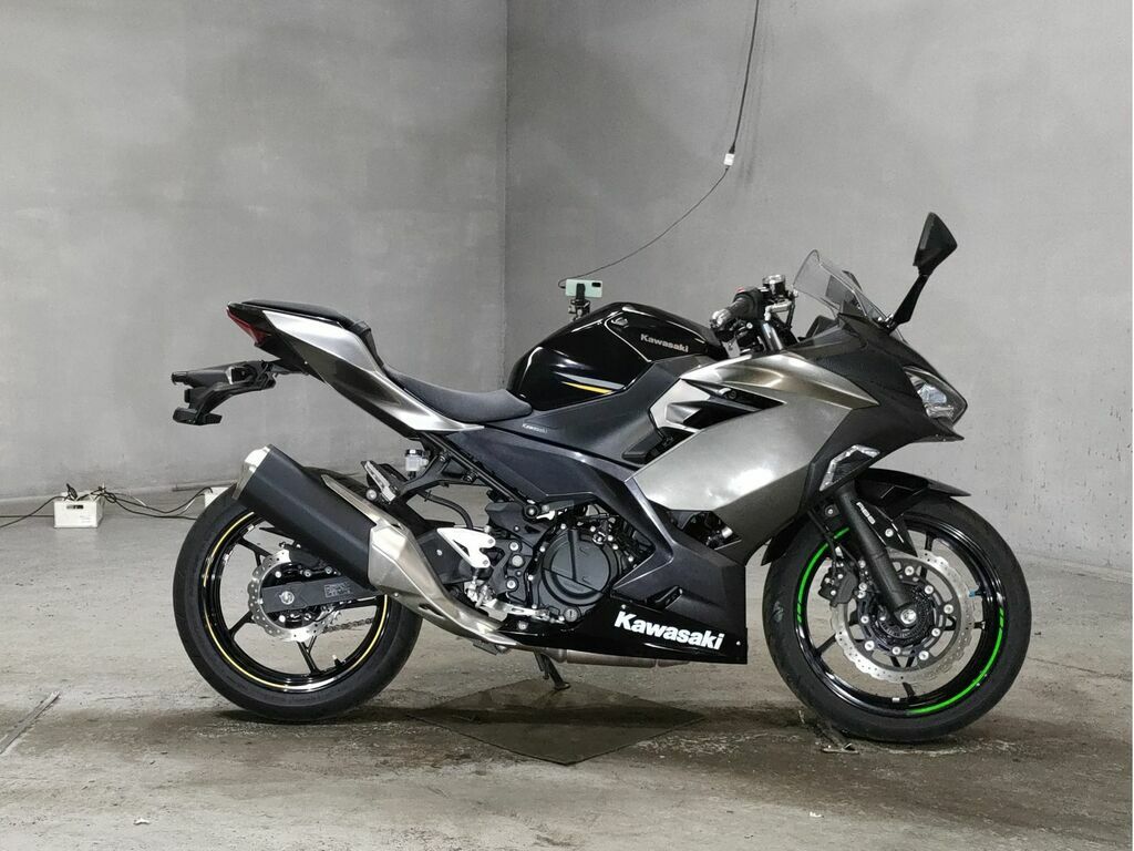 Kawasaki Ninja 400 2022