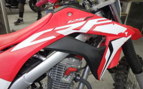 HONDA CRF125F JE03