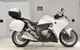 HONDA VFR1200F DCT 2011 SC63